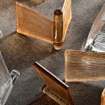 Кольцевая люстра с оригинальными рассеивателями в виде стилизованных бабочек из фигурного цветного стекла на кольцевом каркасе DEXTER Amber D58 от ImperiumLoft