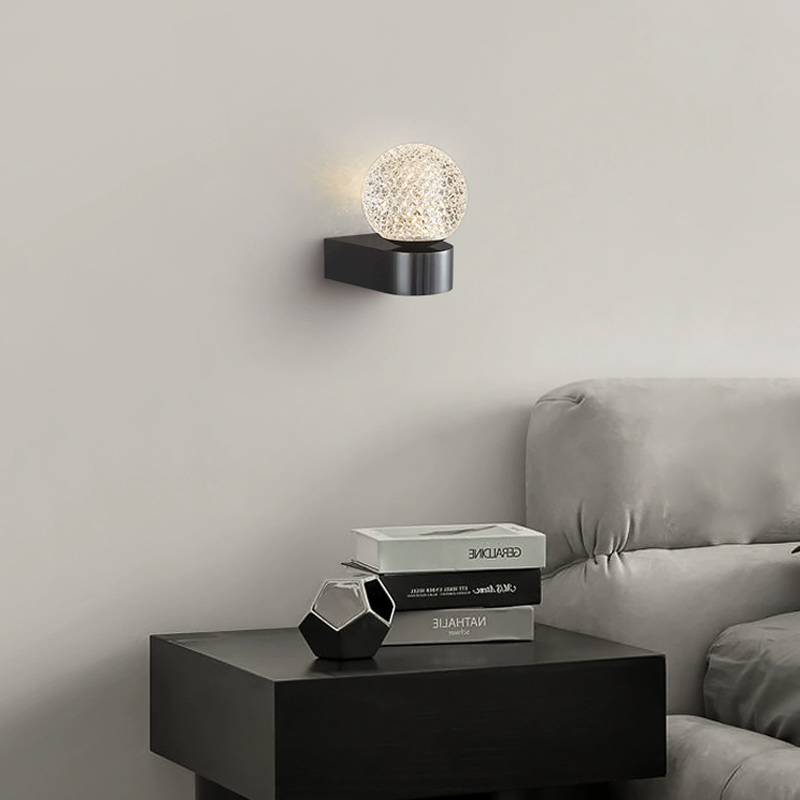 Настенный светильник с шарообразным плафоном с кристаллическим рельефом BRUX LUX Black