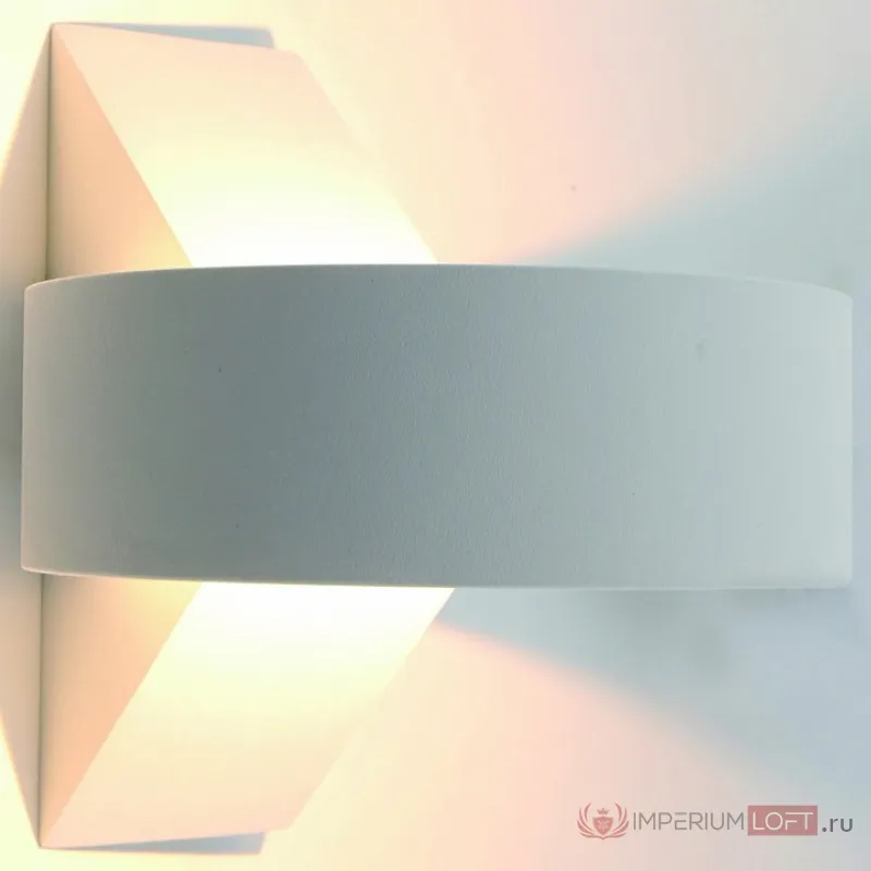 Накладной светильник Arte Lamp A1705 A1705AP-1WH Цвет арматуры белый Цвет плафонов белый от ImperiumLoft