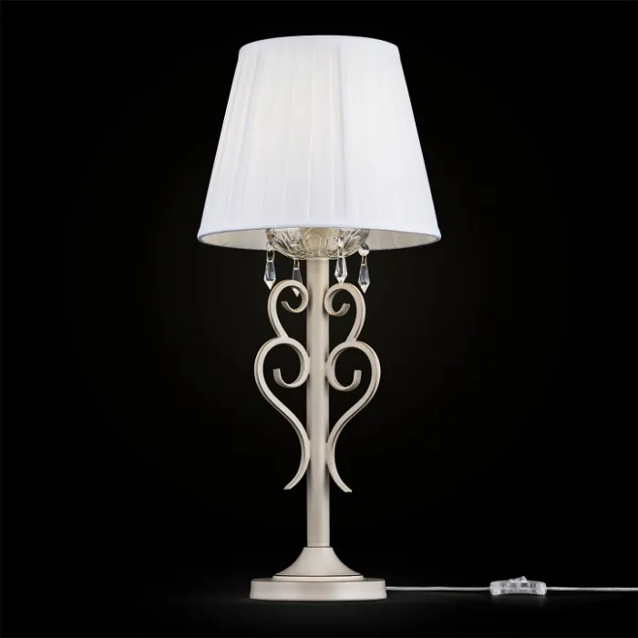 Настольная лампа декоративная Maytoni Triumph ARM288-22-G Цвет арматуры кремовый Цвет плафонов кремовый от ImperiumLoft