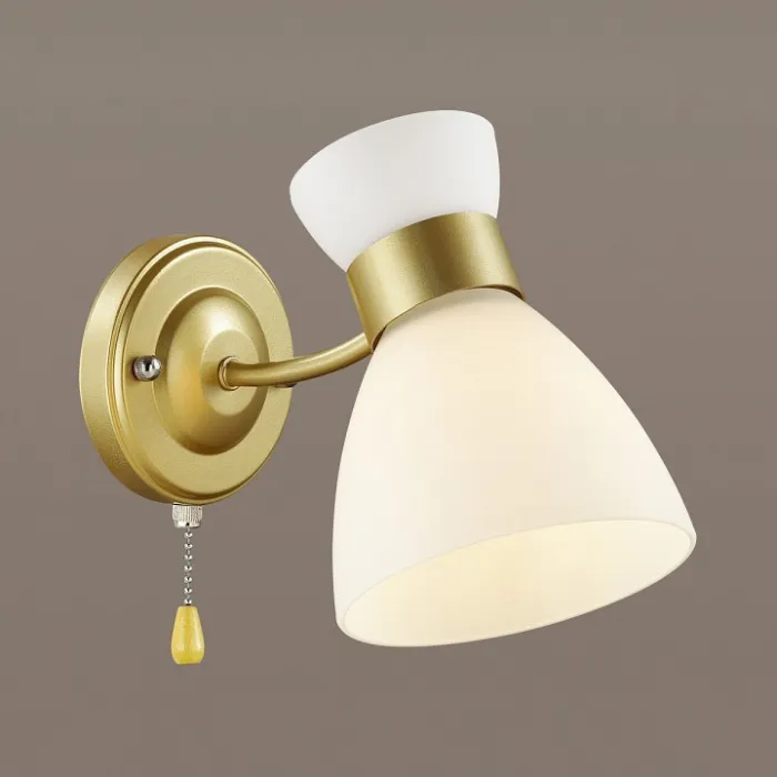 Бра Lumion Wilma 4535/1W Цвет плафонов белый Цвет арматуры латунь от ImperiumLoft