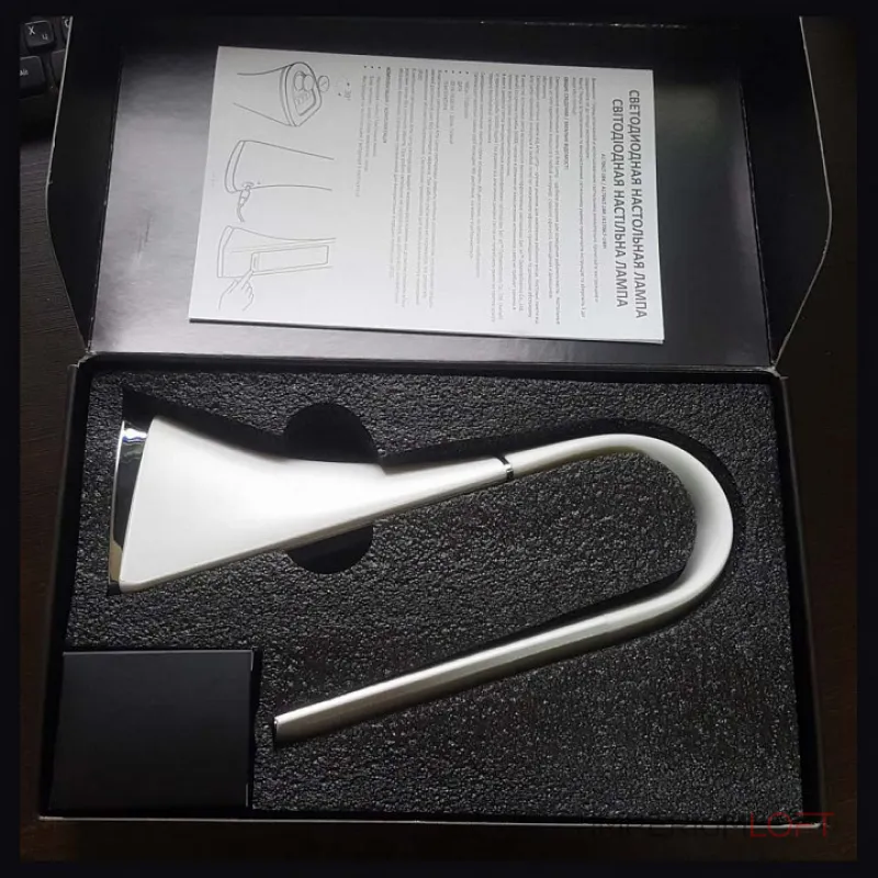 Настольная лампа офисная Arte Lamp Supervisor A1706LT-1WH Цвет арматуры хром Цвет плафонов белый