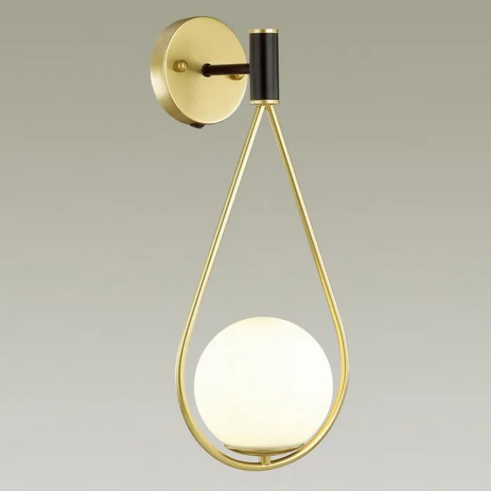 Бра Odeon Light Flari 4810/1W Цвет плафонов белый Цвет арматуры золото от ImperiumLoft