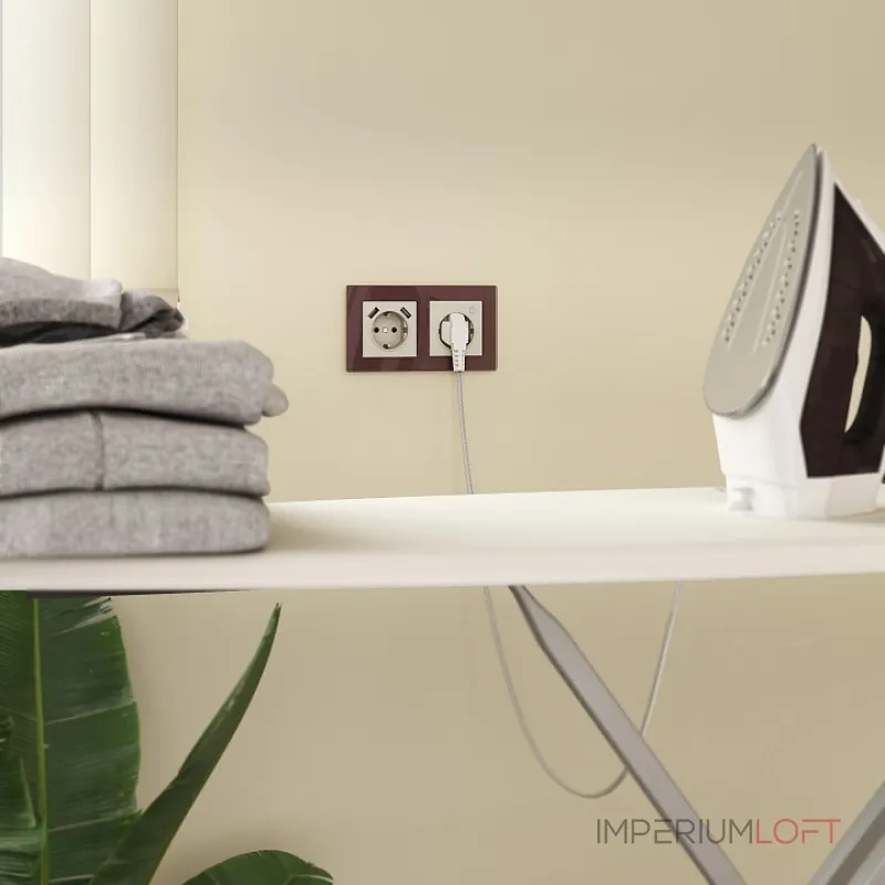 Розетка с заземлением, шторками и 2хUSB, без рамки Werkel слоновая кость W1171503