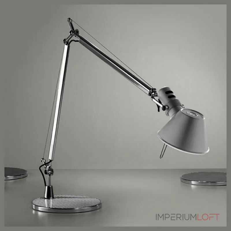 Настольная лампа офисная Artemide A011800