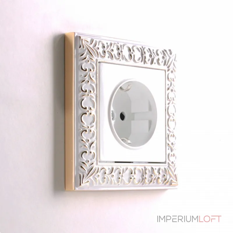 Розетка с заземлением и шторками, без рамки Werkel белый W1171101 Розетка с заземлением и шторками, без рамки Werkel белый W1171101