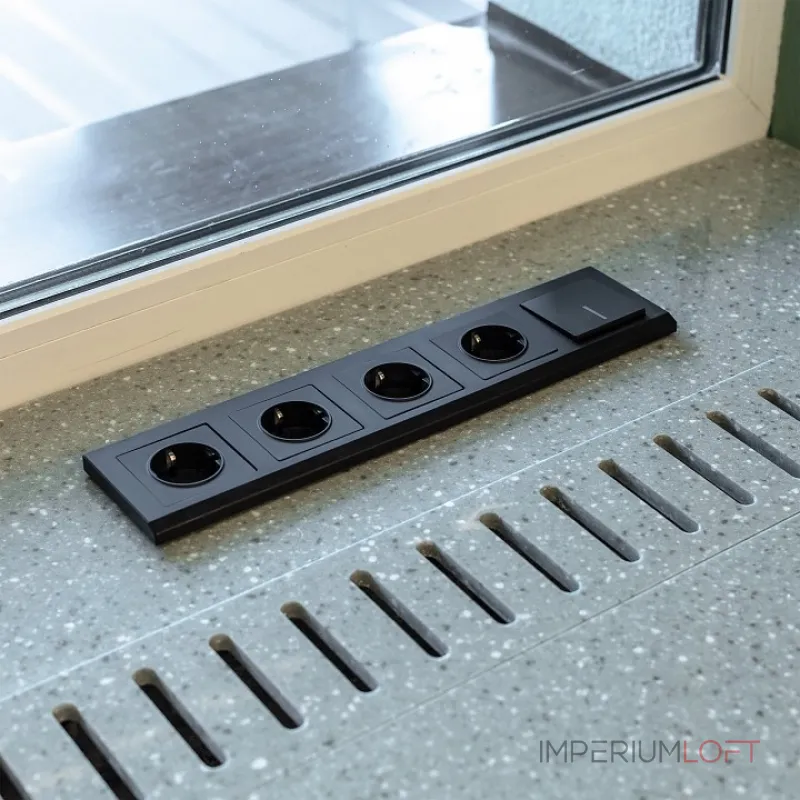 Розетка с заземлением и шторками, без рамки Werkel Черный матовый W1171108 Розетка с заземлением и шторками, без рамки Werkel Черный матовый W1171108