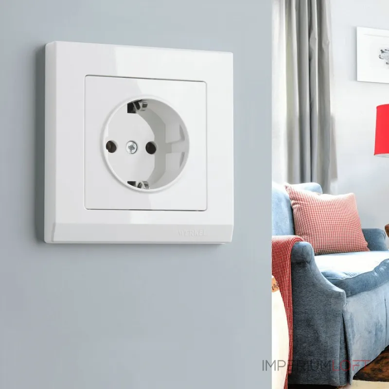 Розетка с заземлением и шторками, без рамки Werkel белый W1171101 Розетка с заземлением и шторками, без рамки Werkel белый W1171101