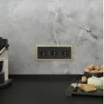 Рамка на 3 поста Werkel Baguette черный/латунь W0032852