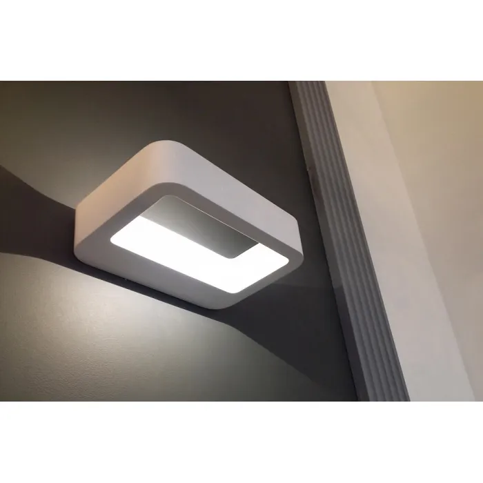 Накладной светильник MW-Light Барут 4 499022801 Цвет арматуры белый Цвет плафонов белый от ImperiumLoft