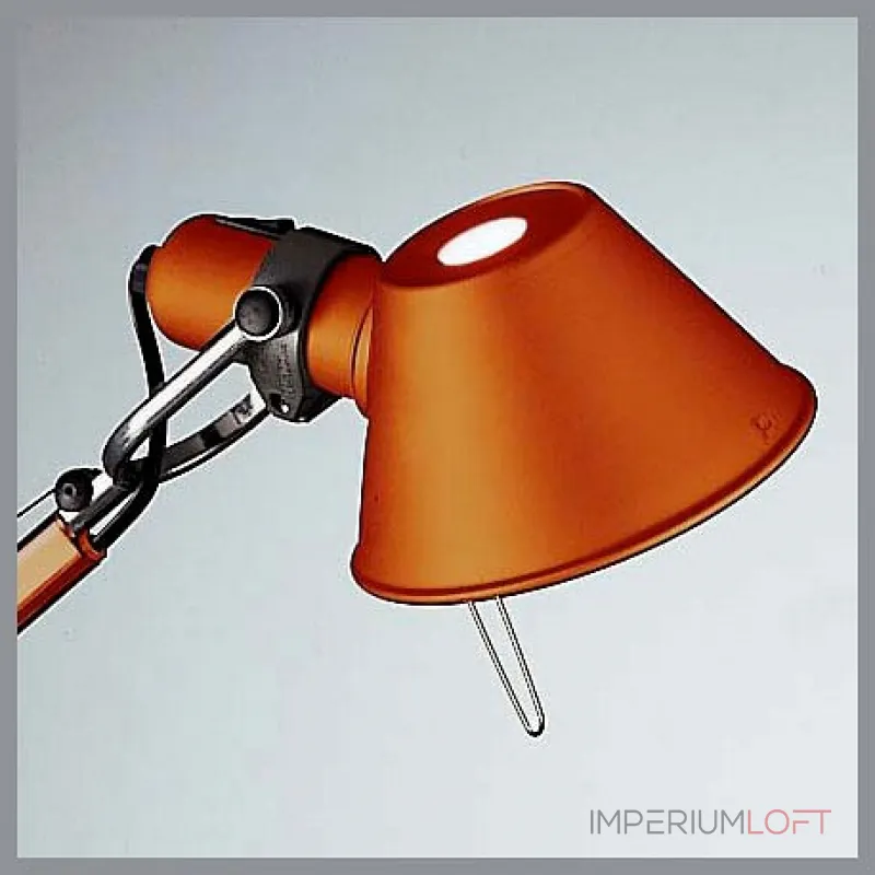 Настольная лампа офисная Artemide A011860