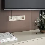 Розетка с заземлением, шторками и 2хUSB, без рамки Werkel слоновая кость W1171703