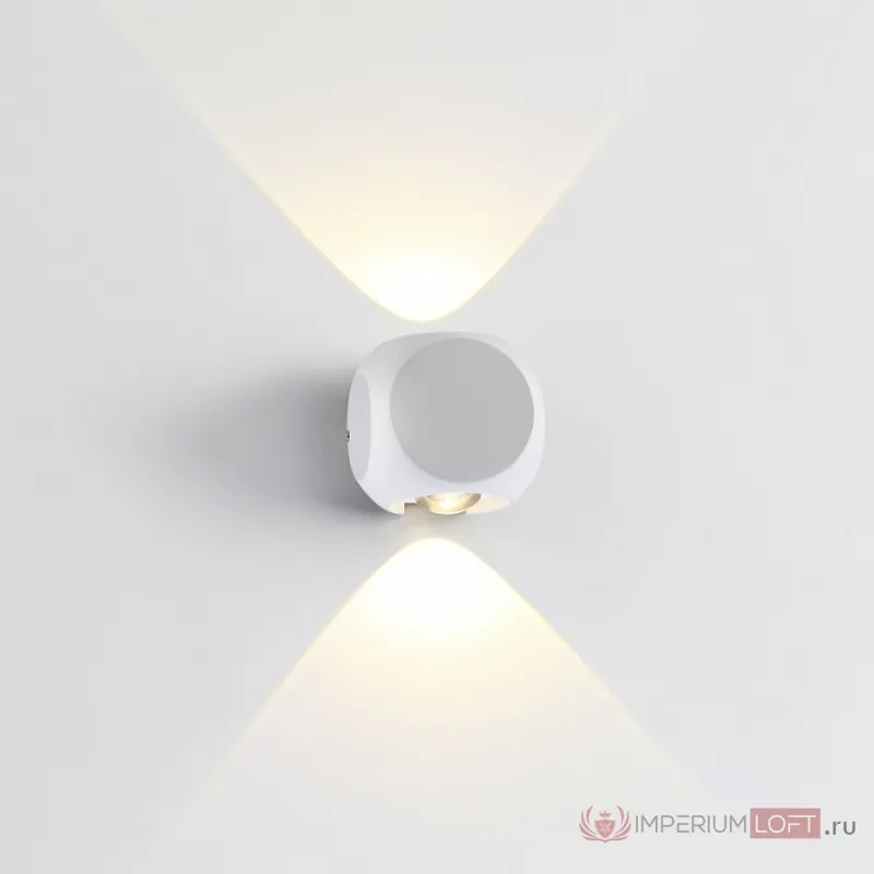 Накладной светильник Odeon Light Miko 4221/4WL Цвет арматуры белый Цвет плафонов белый от ImperiumLoft