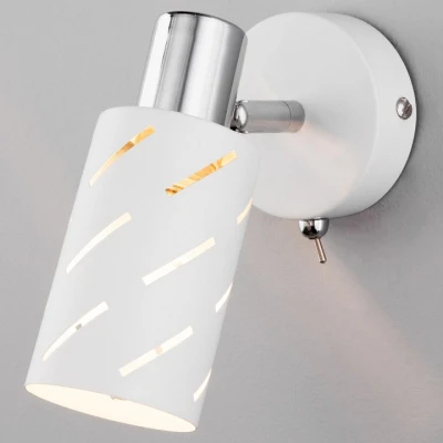 Настенный светильник с металлическим плафоном 20090/1 белый / хром