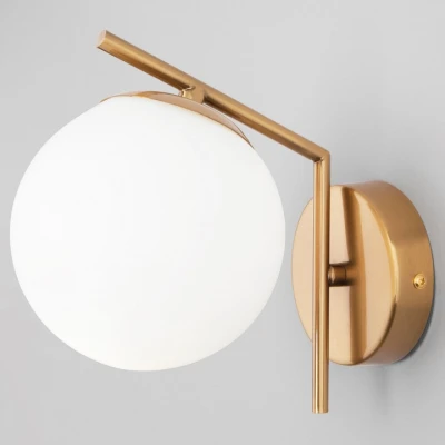 Настенный светильник со стеклянным плафоном 70152/1 латунь