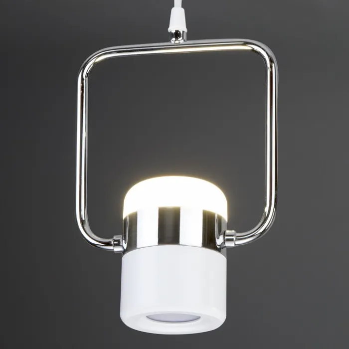 Подвесной светильник Eurosvet Oskar 50165/1 LED хром/белый Цвет арматуры хром Цвет плафонов белый от ImperiumLoft