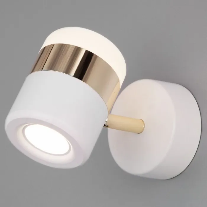 Бра Eurosvet Oskar 20165/1 LED золото/белый 9W от ImperiumLoft