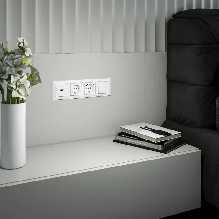 Розетка с заземлением, шторками и USB, без рамки Werkel белый W1171701 от ImperiumLoft