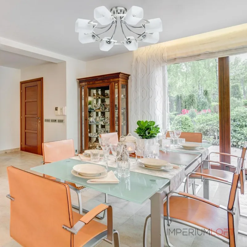 Потолочная люстра DeMarkt Тетро 673013508 