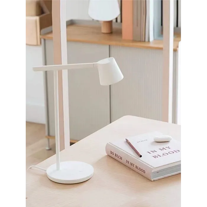 Настольная лампа VER-T001W от ImperiumLoft