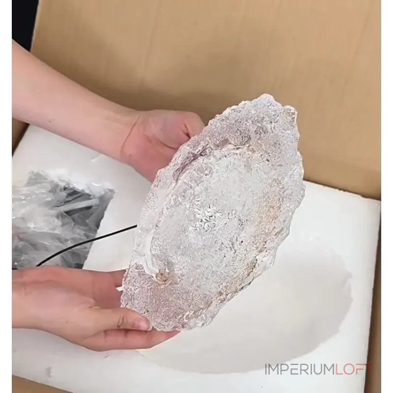 Подвесной светильник ICY с фактурой льда от Vinsa