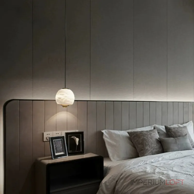 Подвесной светильник HENNEKE MARBLE Cloud Marble A с лифтом с лифтом с шарообразным плафоном из натурального мрамора