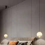 Подвесной светильник HENNEKE MARBLE Cloud Marble A с лифтом с лифтом с шарообразным плафоном из натурального мрамора