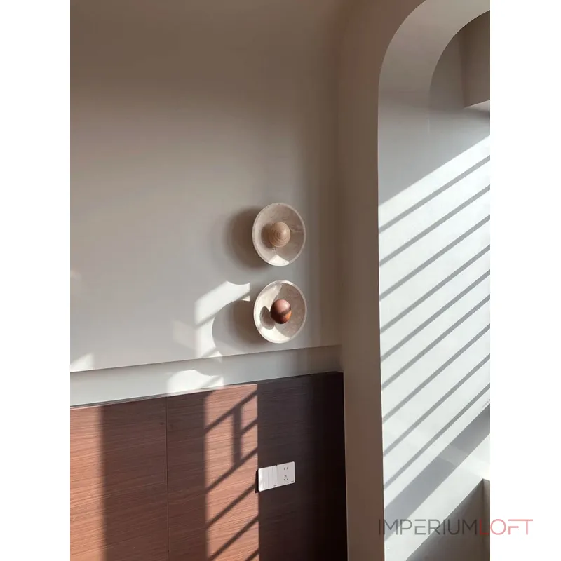 Настенный светильник Circle Dot D25 B с плафоном из травертина от VINSA