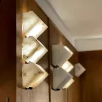 Настенный светильник Facet Wall с мраморными плафонами от VINSA