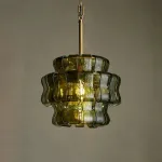 Подвесной светильник KARIOKA Green+Bronze с изогнутыми подвесами из фактурного стекла от Vinsa