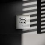 Розетка встраиваемая Voltum S70 с заземлением и защитными шторками 16А с USB A+С VLS040504 от ImperiumLoft