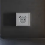 Накладка для розетки с заземлением и защитными шторками с USB A+A S70 (серый) Voltum VLS000916