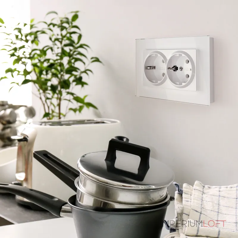Розетка двойная с заземлением Werkel W1172001 Розетка двойная с заземлением Werkel W1172001