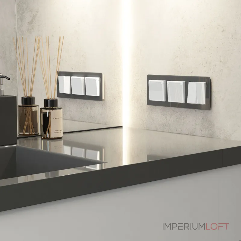 Розетка влагозащитная с защитной крышкой и шторкамиWerkel a064013 от ImperiumLoft Розетка влагозащитная с защитной крышкой и шторкамиWerkel a064013 от ImperiumLoft