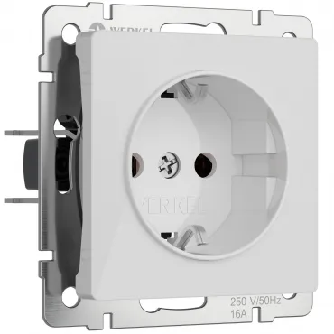 Розетка с заземлением Werkel a064010