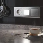 Розетка с заземлением и шторками Werkel W1171106