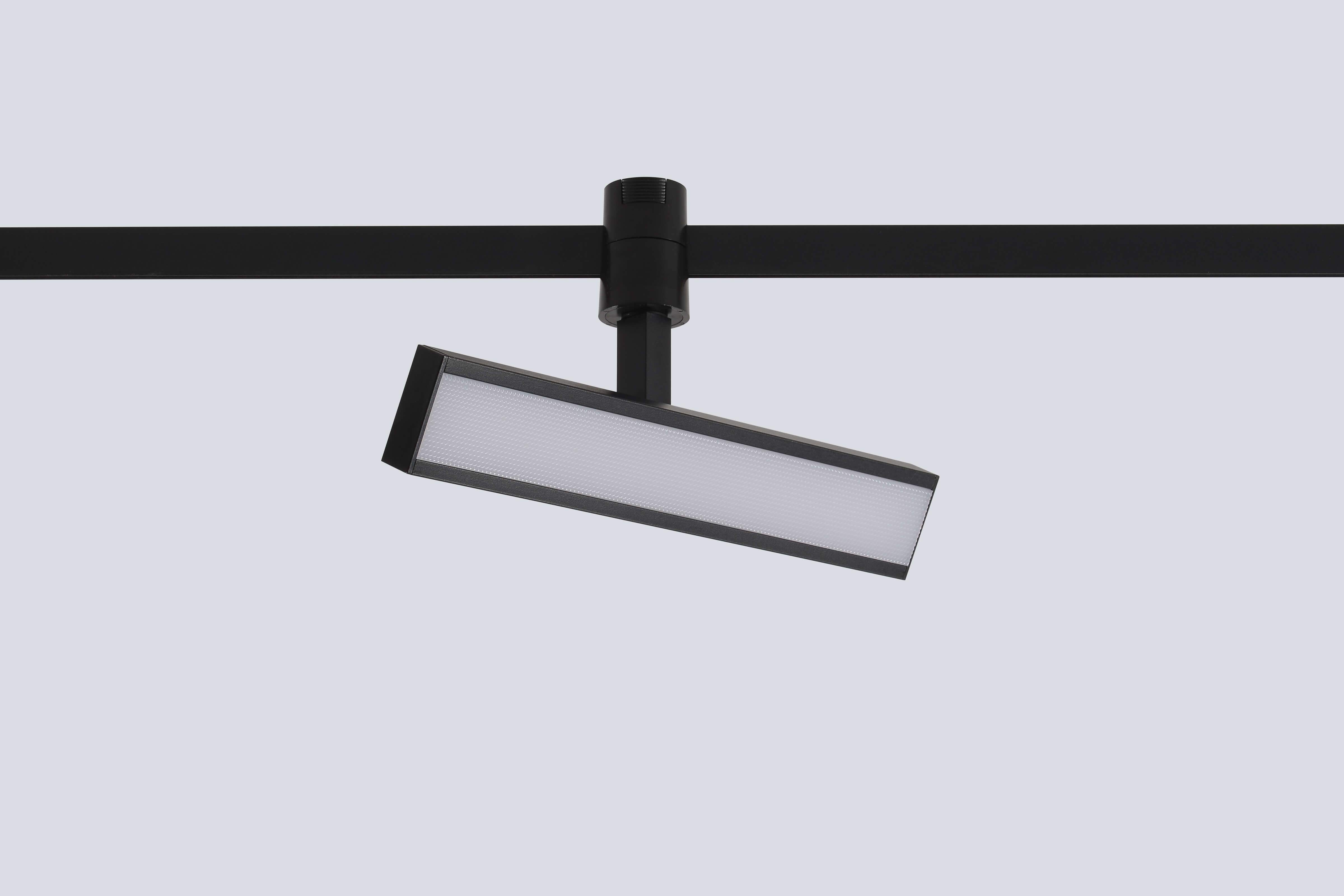 CLT 0.37 001 10W BL SMART